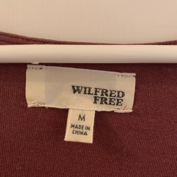 Pretty mauve Wilfred Free top from Aritzia - Picture 2 of 2